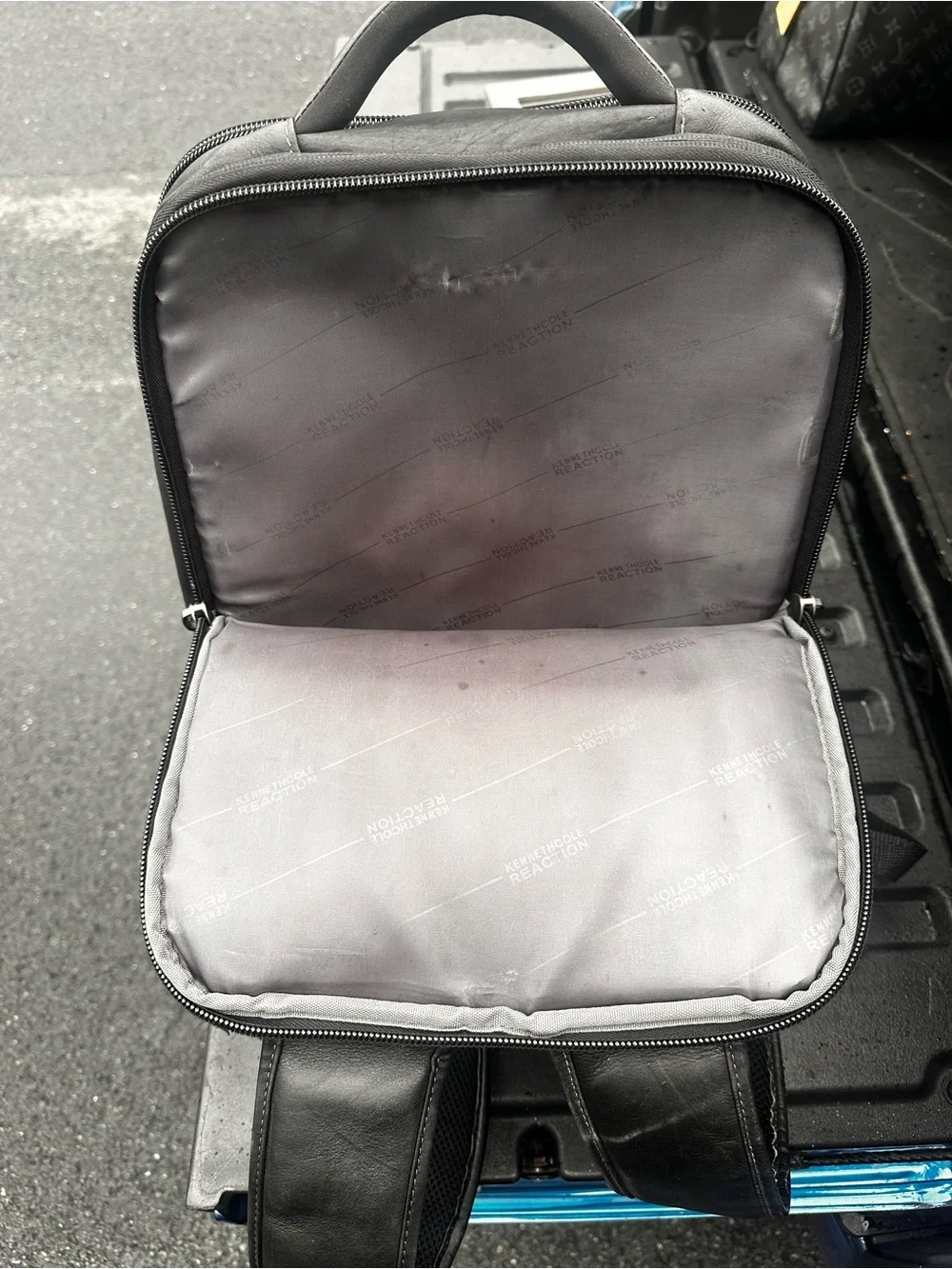Kenneth Cole Leather messenger Backpack - Laptop compartment 16”.